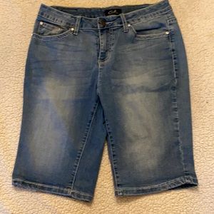 Earl Jeans Embellished shorts (Bermuda length) size 10 stretch denim